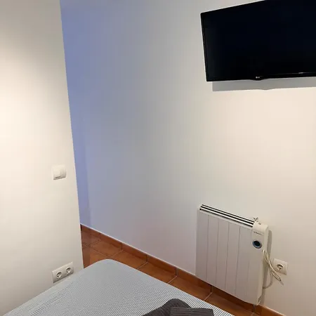 A Comfortable 5 Minutes From Golfet *